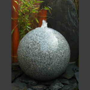 Kugelbrunnen grauer Granit poliert 1