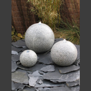 3er Set Granit Kugel Quellstein 40/30/20cm1