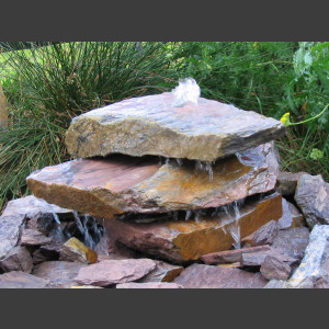 Kaskaden Brunnen rot-bunter Schiefer 3stufig