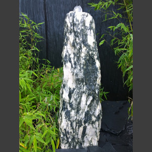 Monolith Quellstein grün-weißer Marmor 90cm