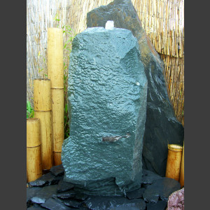 Quellstein Monolith Dolomit 75cm1