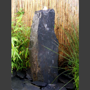 Schiefer Monolith Quellstein  grauschwarz 70cm