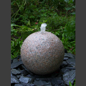 Granit Kugel Quellstein 40cm rot 2