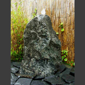 Quellstein belgisch Granit 50cm1