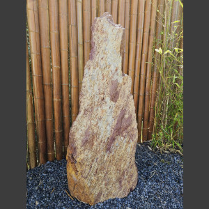 Solitärstein rot-bunter Schiefer 88cm hoch