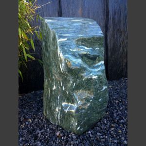 Marmor Findling weiß-mint