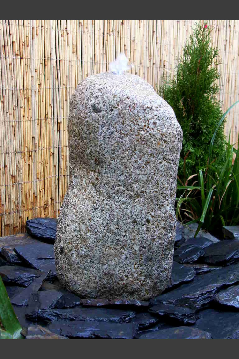 Findling Sprudelstein roter Granit 20cm - Findlinge Felsen - Quellsteine -  Quellstein - Monolithique