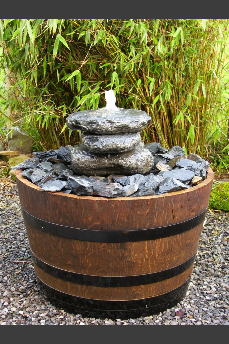 Weinfass Als Brunnen