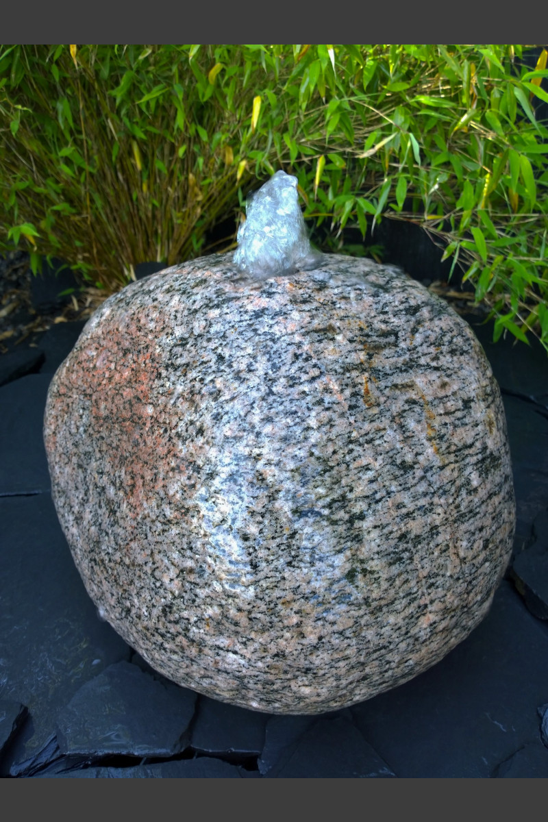 Findling Quellstein nordischer Granit 30cm Findlinge Felsen