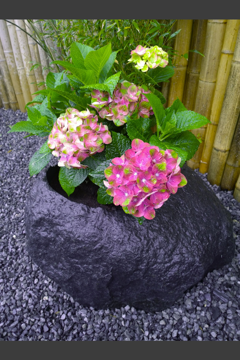 Basalt Blumenkübel Pflanzstein - Garten Einrichtung