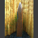 Schiefer Monolith Quellstein  graubraun 200cm hoch