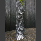 Solitärstein Monolith grau-weiß 132cm hoch