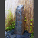 Schiefer Monolith Quellstein  grauschwarz 95cm hoch