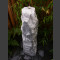 Quellstein Säule Marmor weißgrau 95cm2