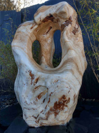 Onyx Fontain Sculpture