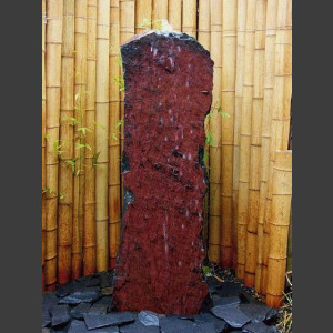 Schiefer Monolith Quellstein rotschwarz 120cm