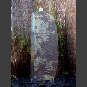 Schiefer Monolith Quellstein  lila 120cm