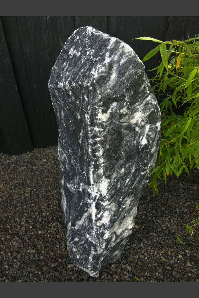 Pierre Solitaire Marbre gris blanc 113cm de haut Marbre Calcaire Pierres Solitaires Monolithique