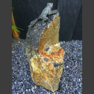 Climbing Frog Bronze sur Basalte