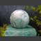 Monolith Fontaine Rocher Laponie vert avec rotative boule en Laponie vert 12cm