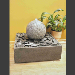 Zimmerbrunnen Granit-Kugel 30cm in 4eckigem Granitbecken