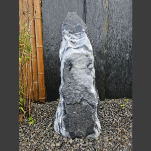 Alaska Monoliet van Marmer zwart wit 130cm hoog