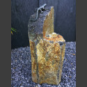 Bronzefigur Lizard op Basalt Column